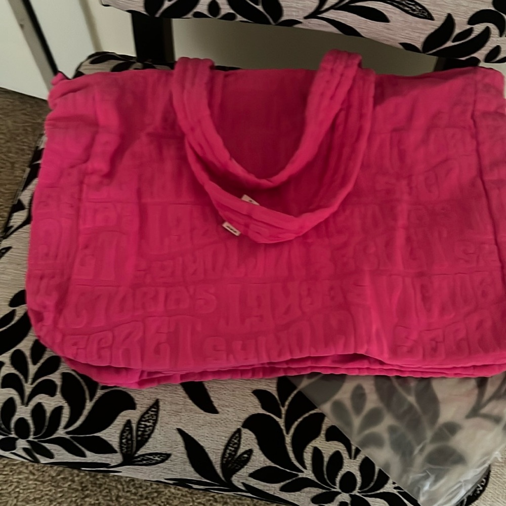 New with tag Victoria’s Secret pink tote bag